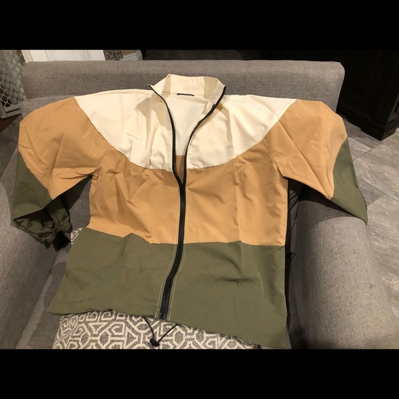 Fall Color-block Zip Up - Picture 5 of 5